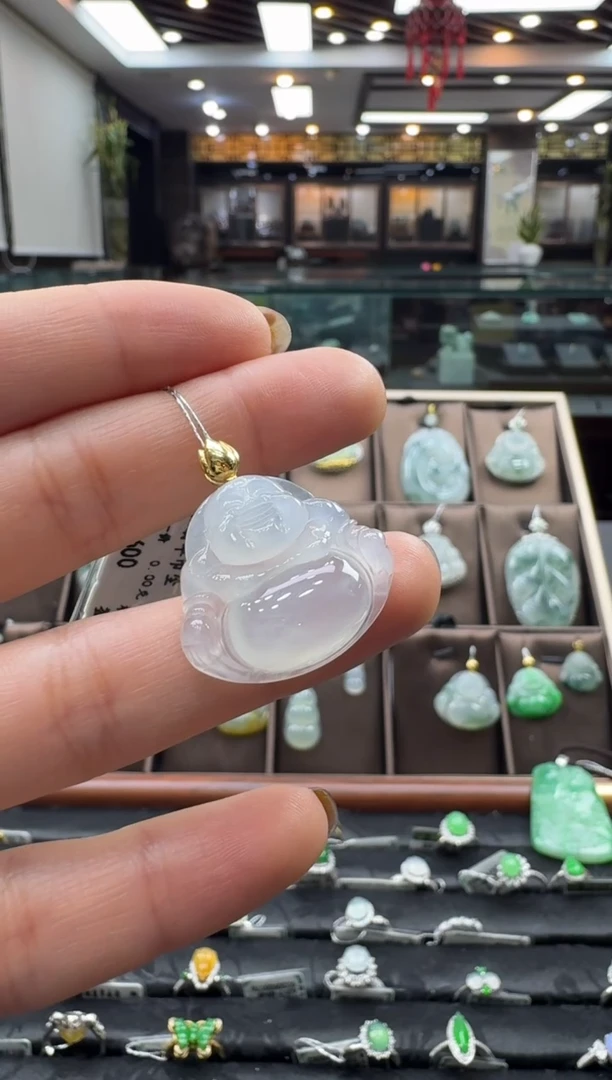 颈饰18K金镶嵌翡翠薇佛公