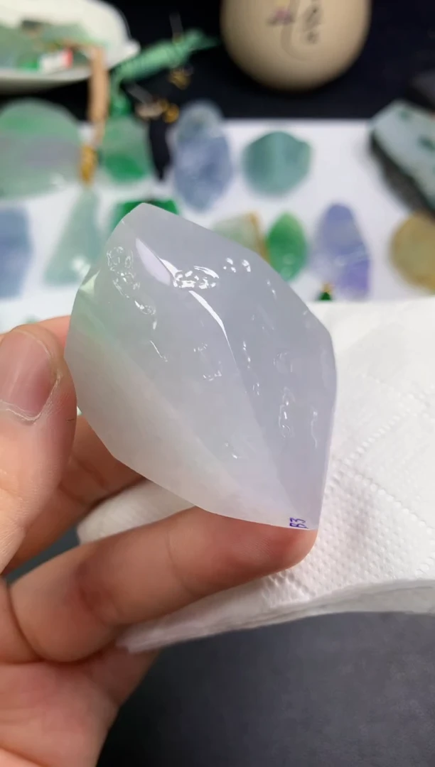 颈饰未镶嵌翡翠