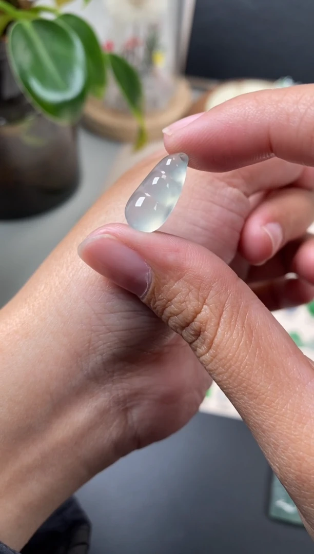 【闪购商品】翡翠颈饰未镶嵌翡翠冰种福豆