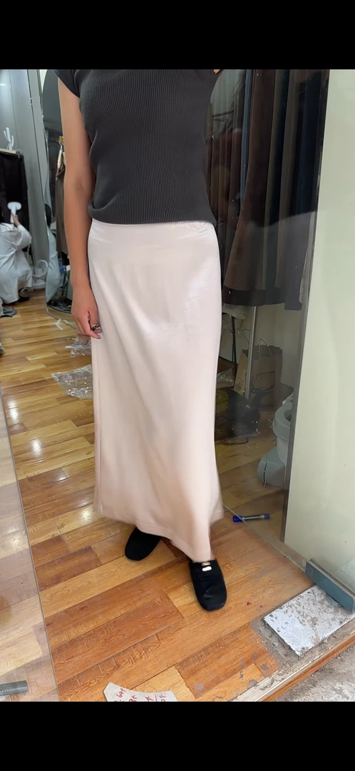 自留款微喇半裙气质白色轻奢时尚百搭女士半身裙