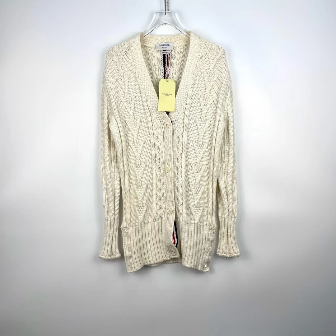 全新未使用 THOMBROWNE 积分-288/汤/P205119787/麻花图案开衫