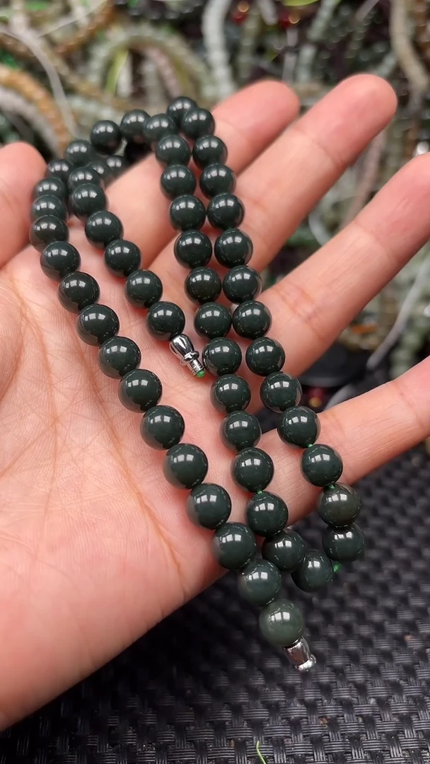 和田玉未镶嵌颈饰1