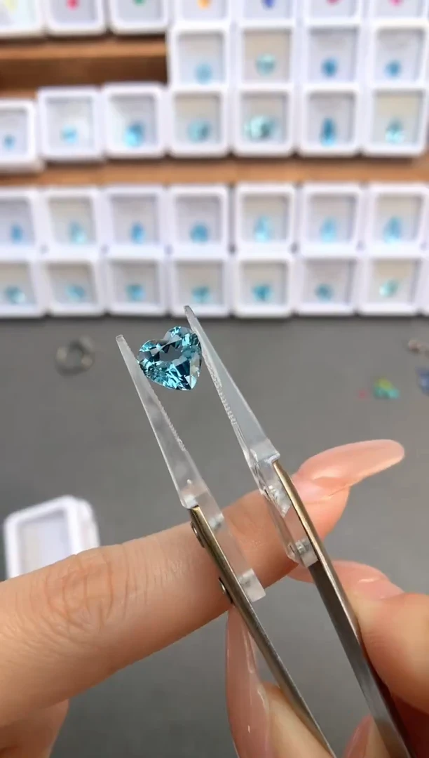 未镶嵌裸石定制海蓝宝石2.38ct 超圣 04060