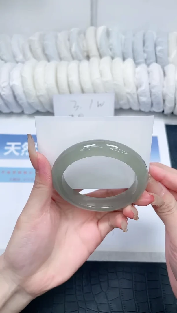 【闪购商品】石英质玉手镯未镶嵌Q256-60.2