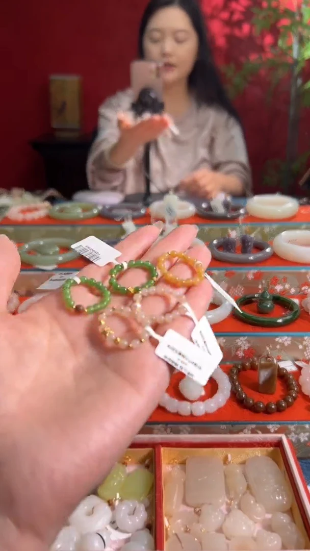 未镶嵌戒指和田玉和田玉米粒戒发其一