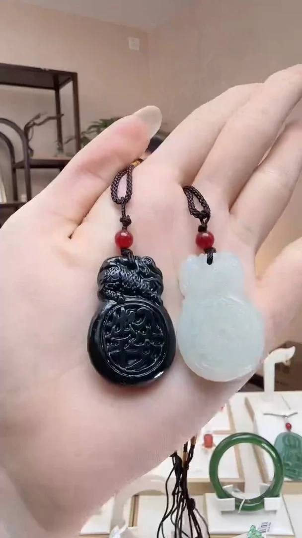 颈饰未镶嵌和田玉和田玉吊坠