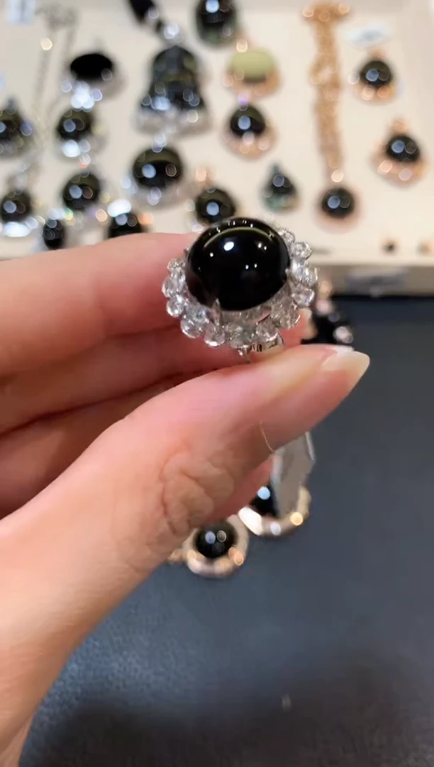 翡翠戒指18K金镶嵌m154