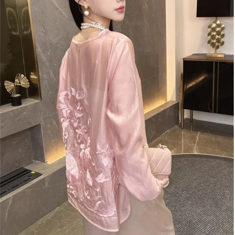 2025夏季新品防晒重工刺绣面料舒适透气排汗气质长袖轻奢春夏