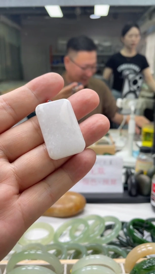 和田玉未镶嵌颈饰多样性发货其一