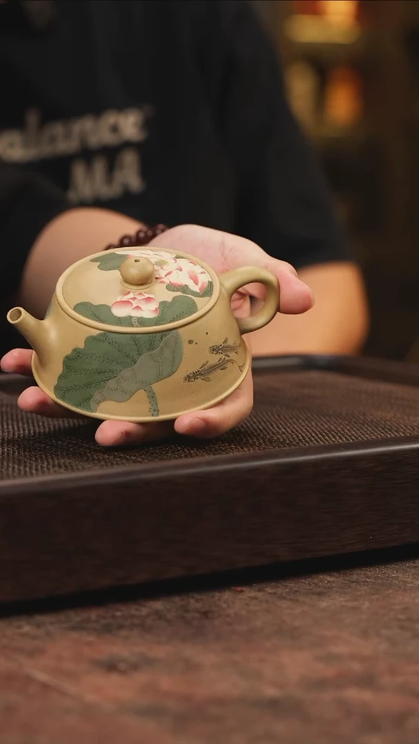 鱼戏荷池壶 本绿