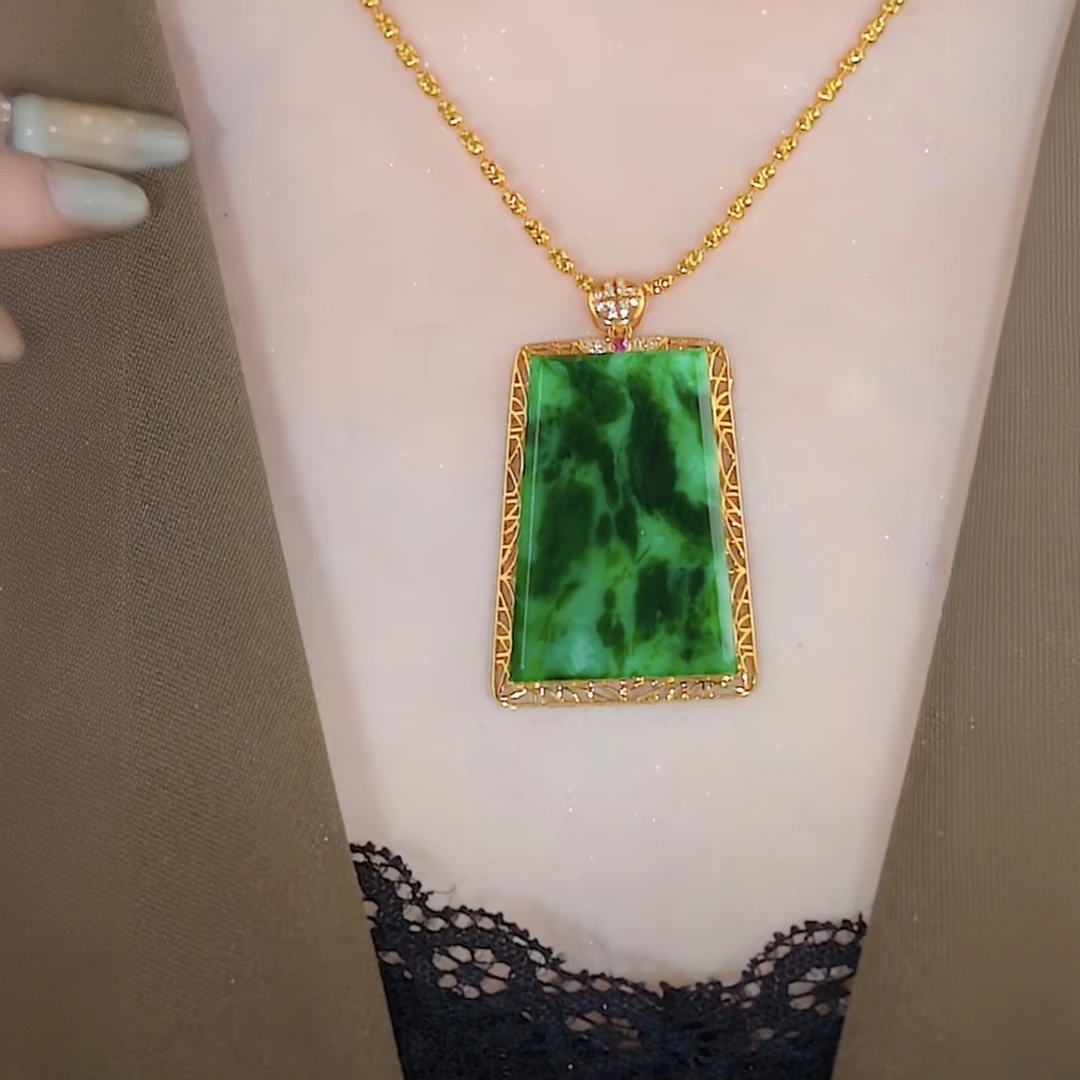 k金-红锆辣绿翡翠无事牌单吊坠