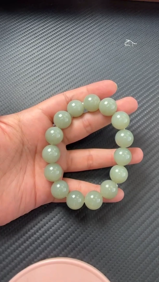 手串未镶嵌和田玉且末微色差近矿卡14J