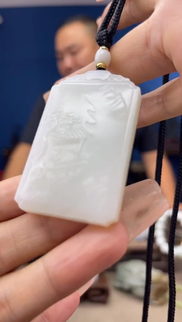 和田玉未镶嵌颈饰1