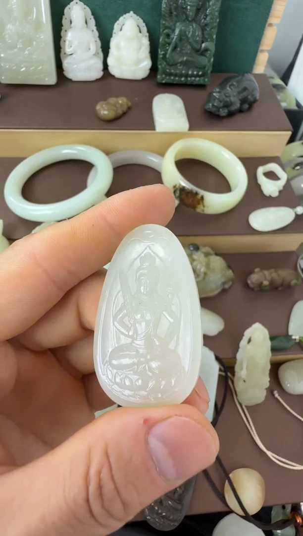 颈饰未镶嵌和田玉和田玉虚空藏菩萨双面雕工吊坠
