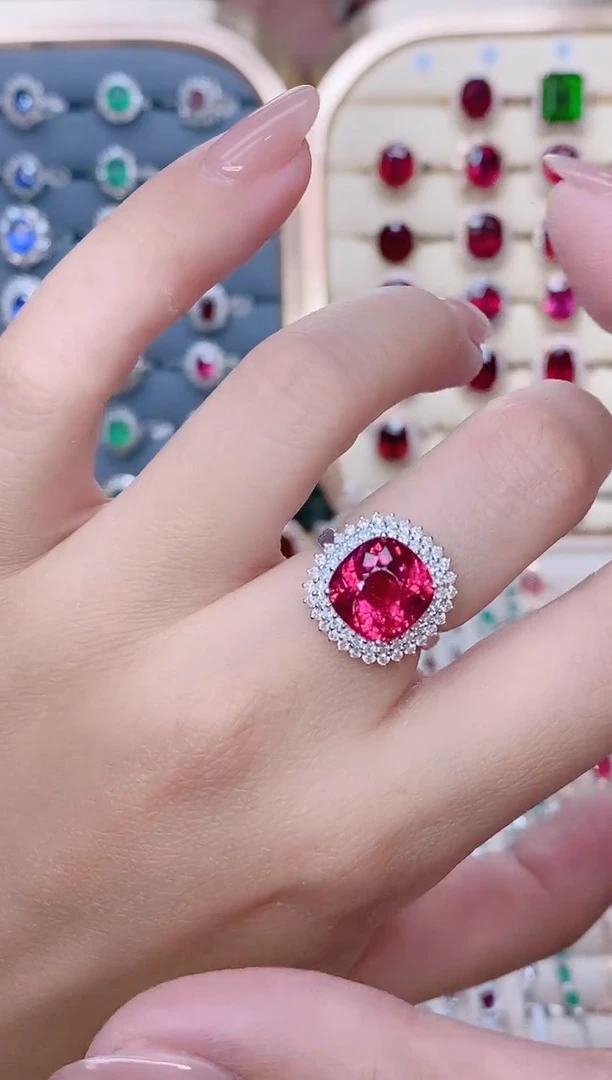 18K金镶嵌碧玺戒指碧玺5.3ct