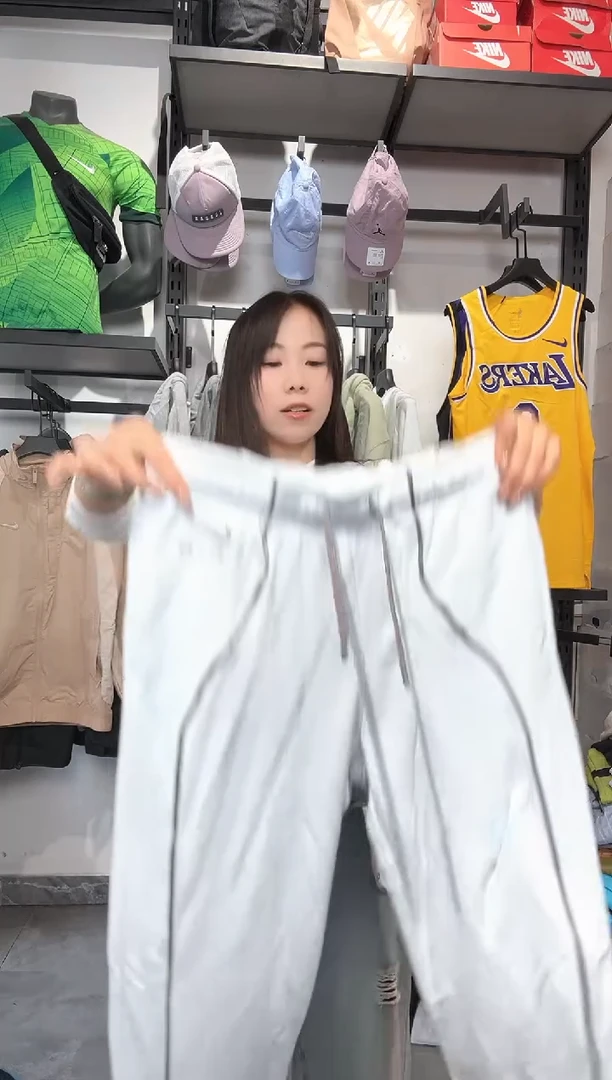 1184  编码 瑕疵款直播间过款为准 尺码 M