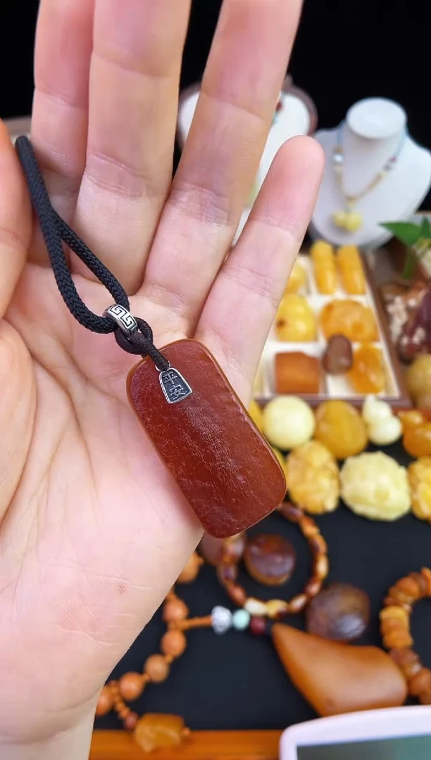 琥珀未镶嵌珠宝奇石柒月