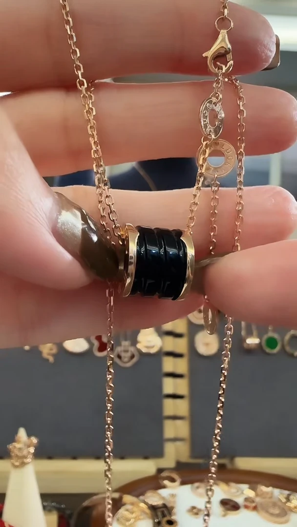 18K金镶嵌定制玛瑙18K金路路通吊坠不含链