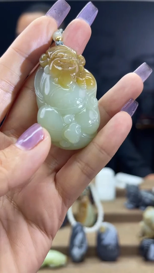 颈饰未镶嵌和田玉1