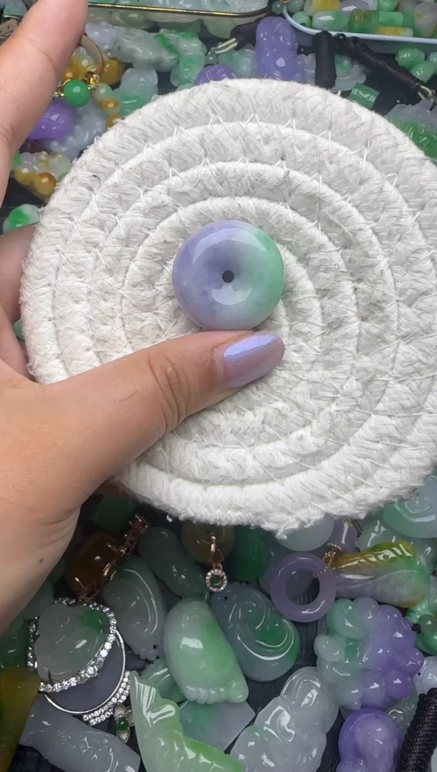 颈饰未镶嵌翡翠缅甸翡翠吊坠