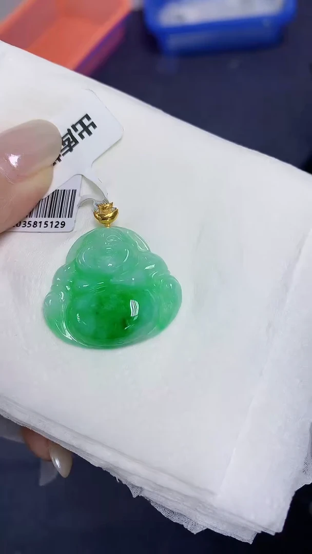 翡翠18K金镶嵌颈饰天然缅甸翡翠A货