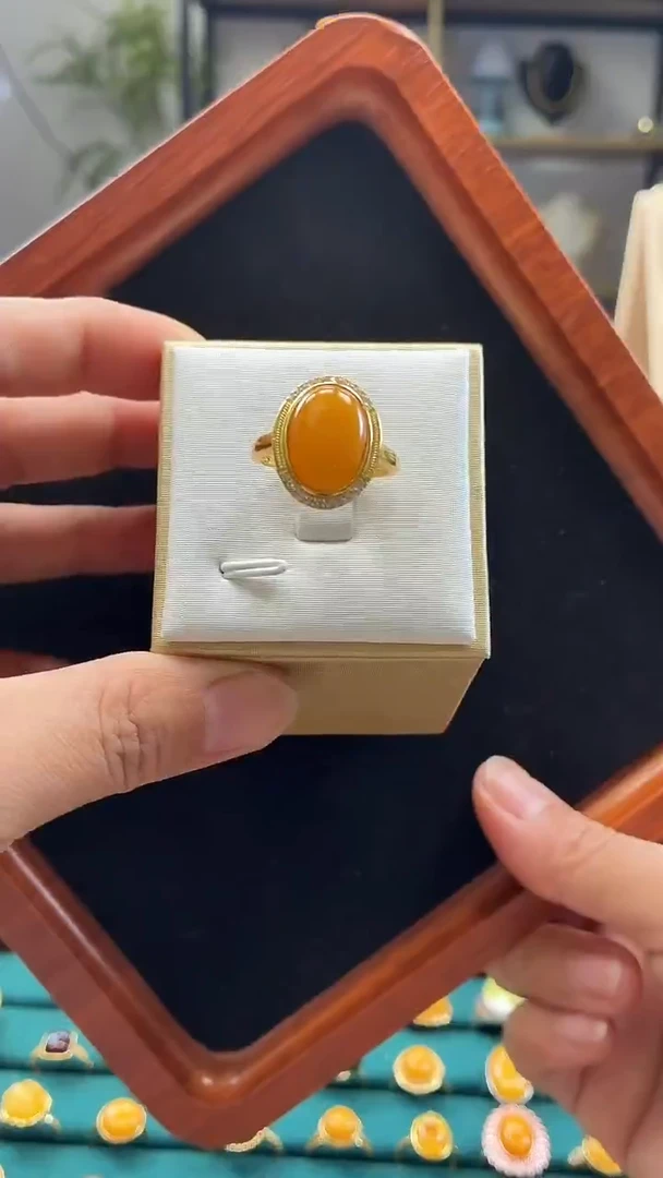 银S925镶嵌琥珀戒指精品蜜蜡蛋面戒指