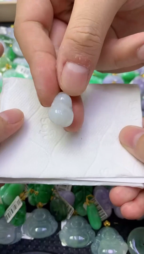 颈饰未镶嵌翡翠天然缅甸翡翠A货1