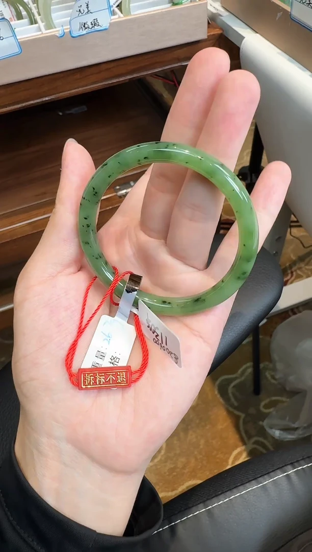 未镶嵌手镯和田玉55
