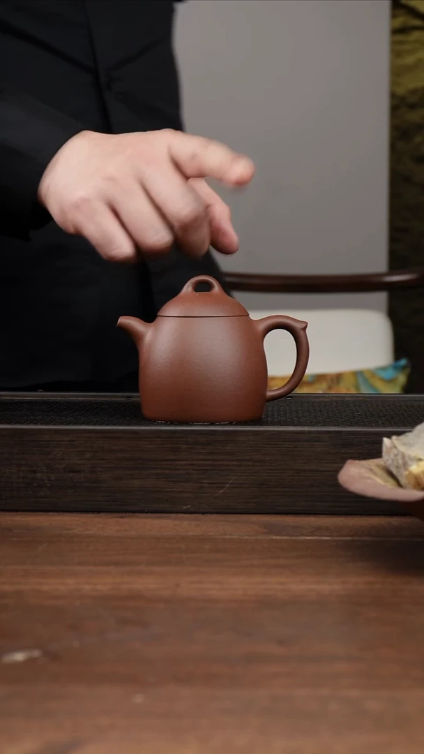 茶杯紫砂紫泥秦权     200CC   微瑕