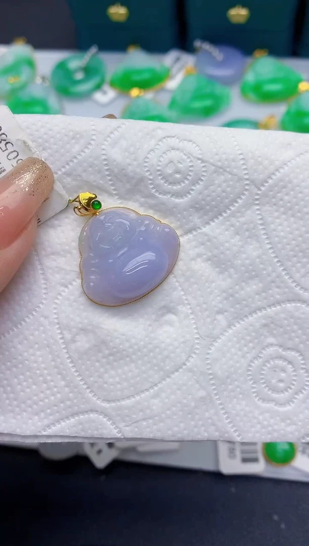 颈饰18K金镶嵌翡翠缅甸天然翡翠A货