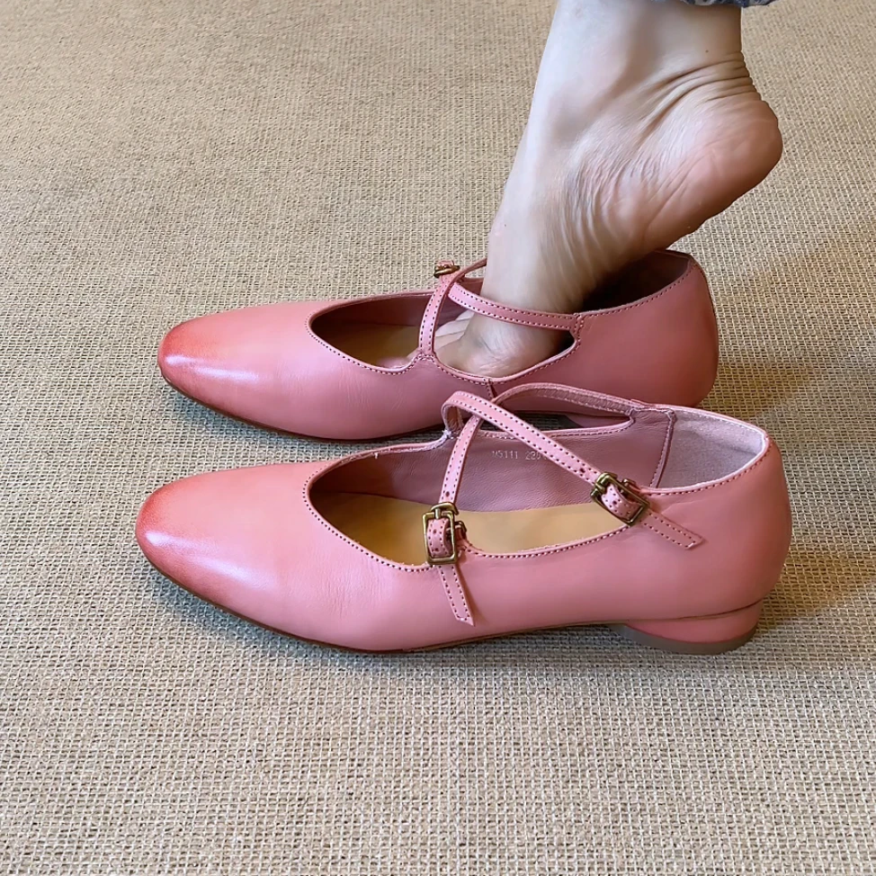 RubyL/2cm简约圆头擦色交叉扣带复古纯色浅口粗跟玛丽珍单鞋女款