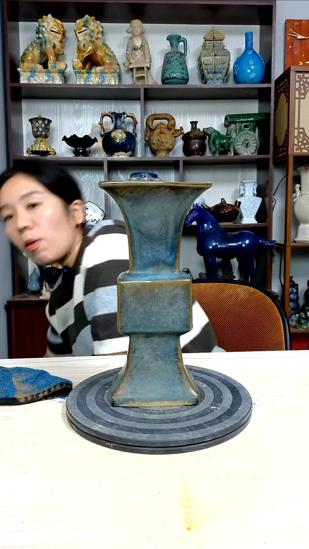 经典精美复古风格瓷器