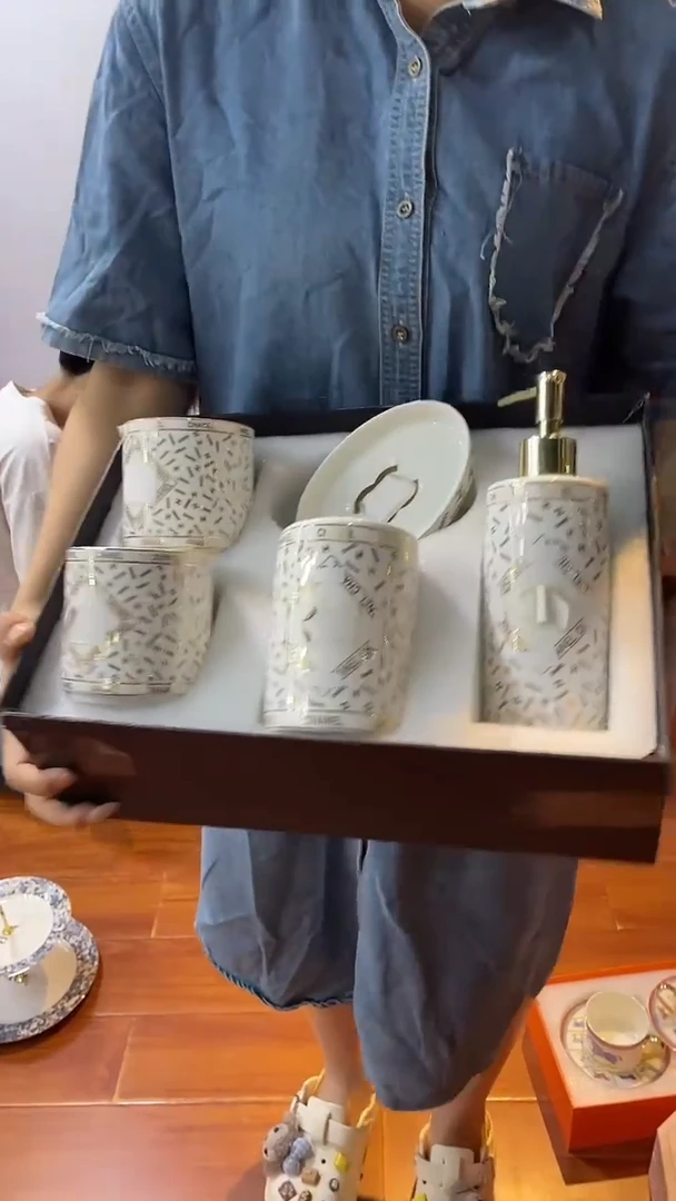 杯鸿辉家品牌瓷器，京东包邮！