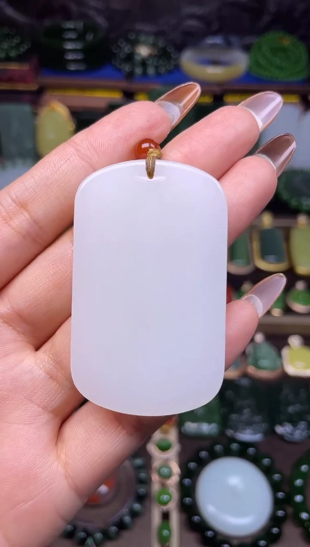 颈饰未镶嵌和田玉俄白无事牌