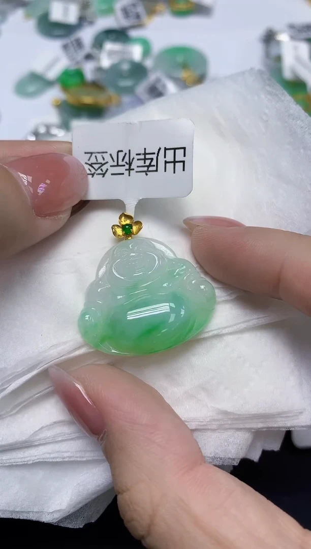 颈饰18K金镶嵌翡翠天然缅甸翡翠A货多样性发一件