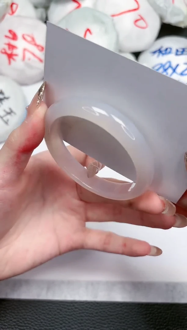 【闪购商品】石英质玉手镯未镶嵌161-54