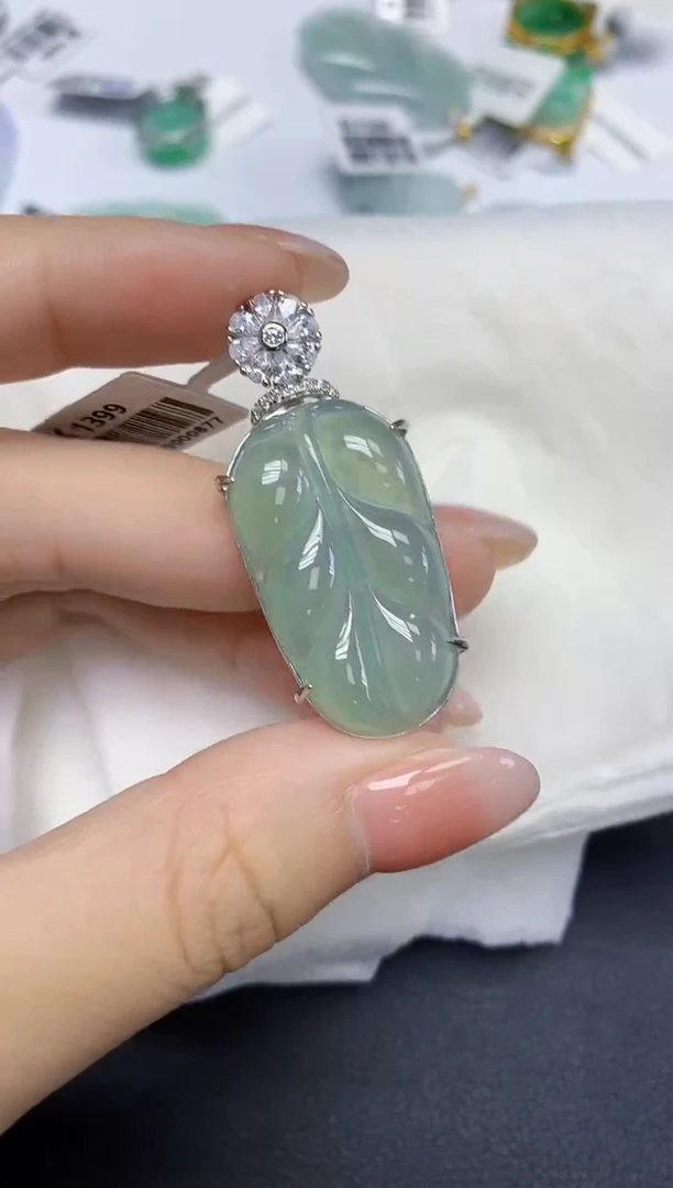 颈饰未镶嵌翡翠天然缅甸翡翠A货多样性发一件