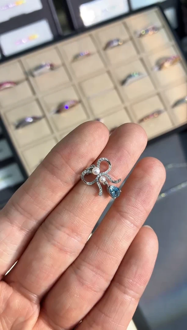 18K金镶嵌颈饰海蓝宝石【闪购】0.38ct/七天鉴赏