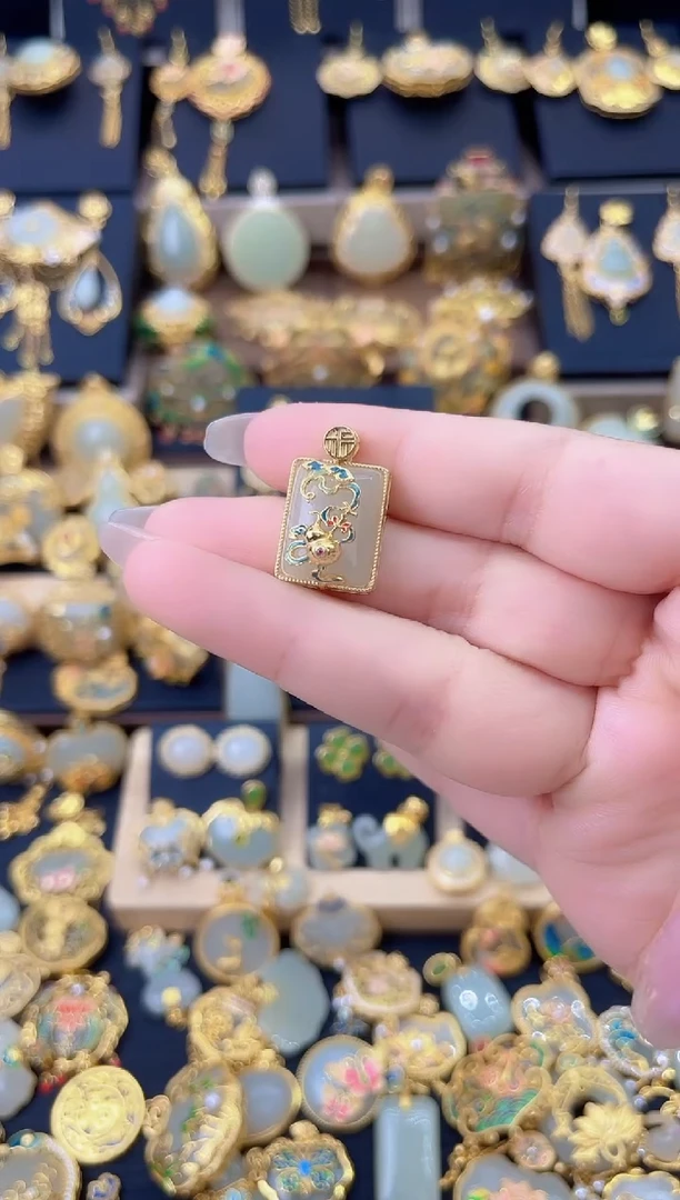 颈饰银S925镀金镶嵌和田玉福字葫芦无事牌吊坠