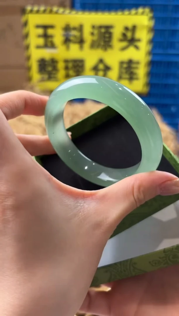 未镶嵌手镯石英质玉D-3940