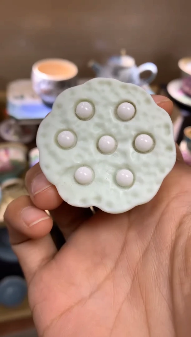 微瑕莲蓬盖置摆件