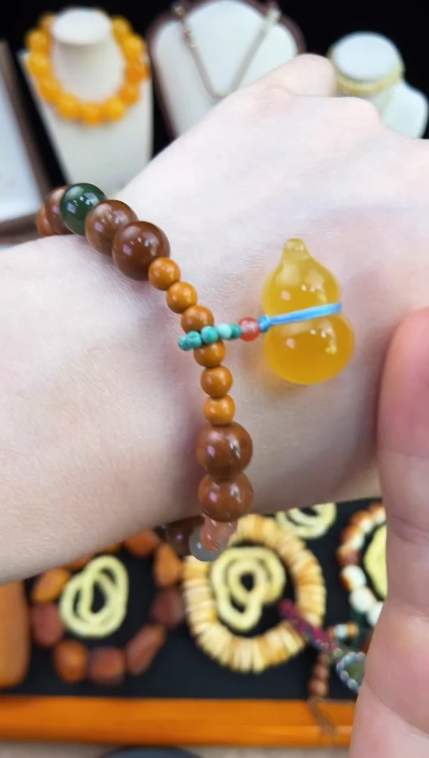 琥珀未镶嵌珠宝奇石柒月