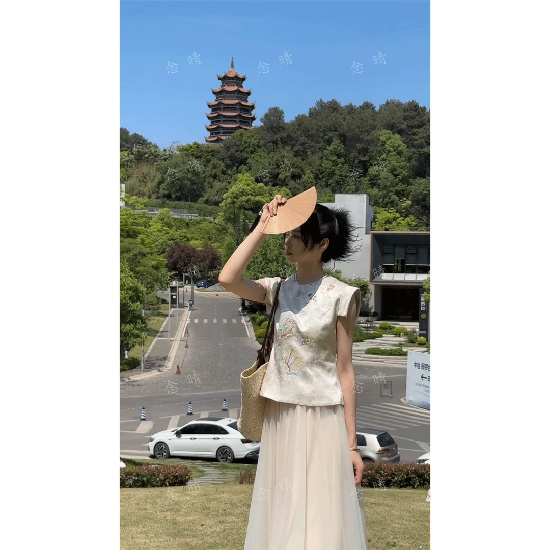 新中式国风绣花时尚新款气质上衣+半身纱裙套装