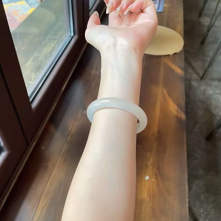 白月光荔枝冻手镯女款纯色玉镯爆款经典