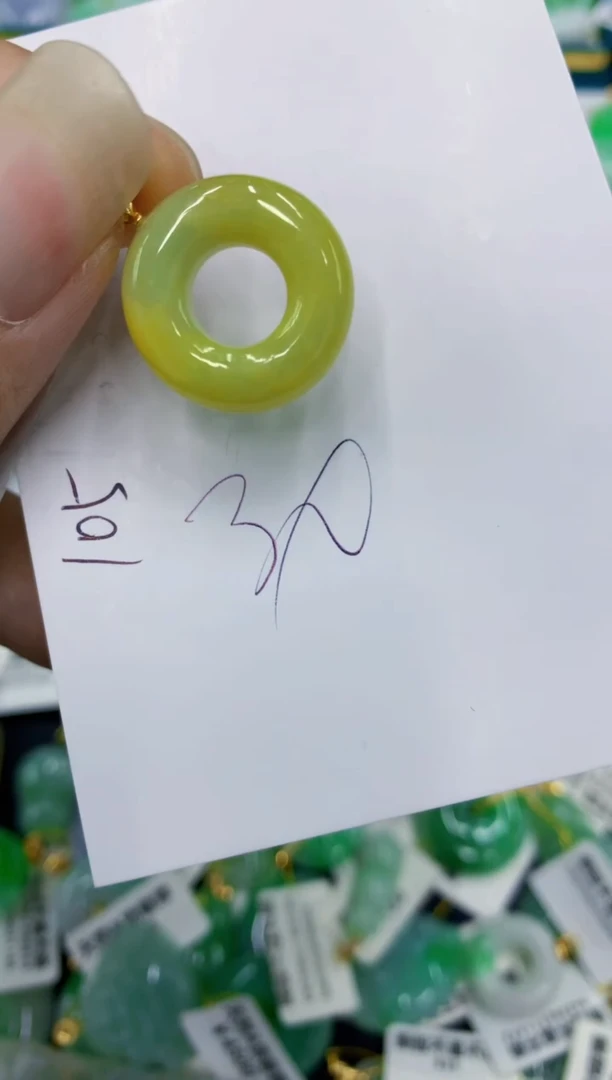 翡翠未镶嵌颈饰11111111111