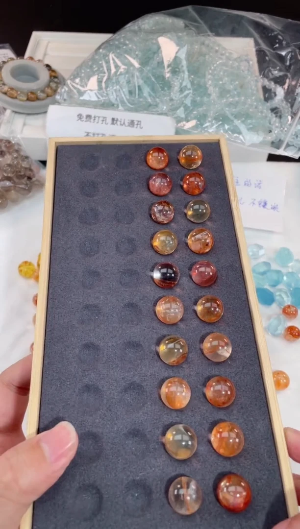 【闪购商品】水晶【R128】胶花单珠13MM+未镶嵌多样性随1颗