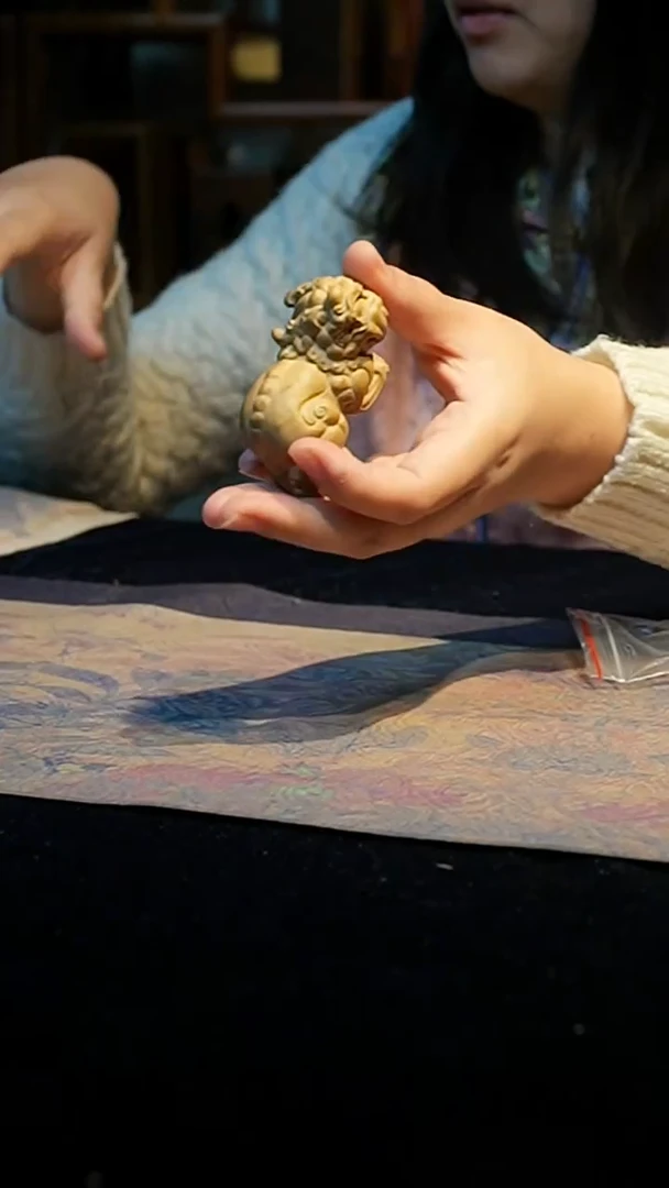 小叶桢楠貔貅把件