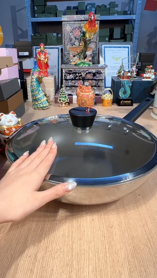 【闪购商品】杯203红厨钛锅（30CM）