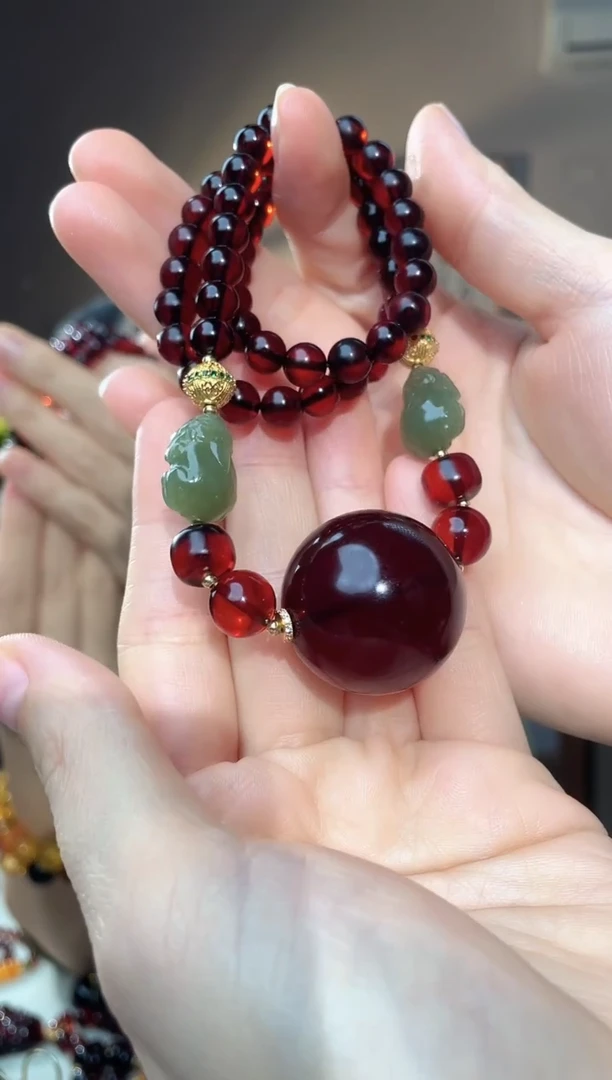 裸石琥珀未镶嵌28+10+7+ 血珀项链设计款