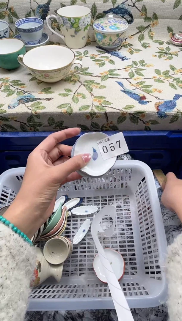 瓷片情**析           057